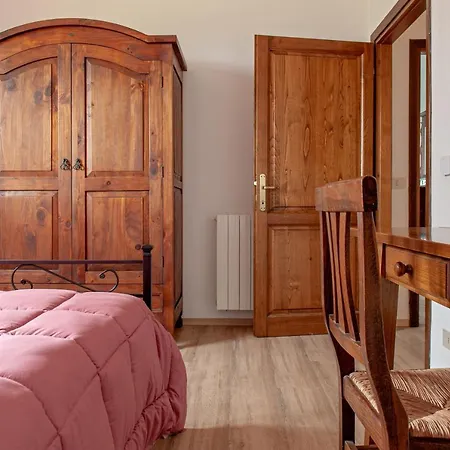 Casa In Campagna Vicino A Apartamento *
