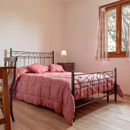 Casa In Campagna Vicino A Apartamento
