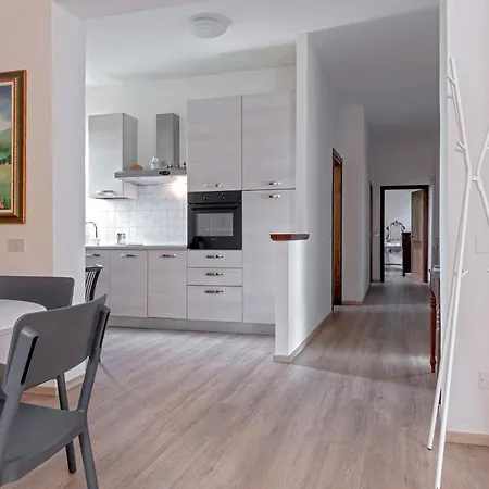 Casa In Campagna Vicino A Apartamento *